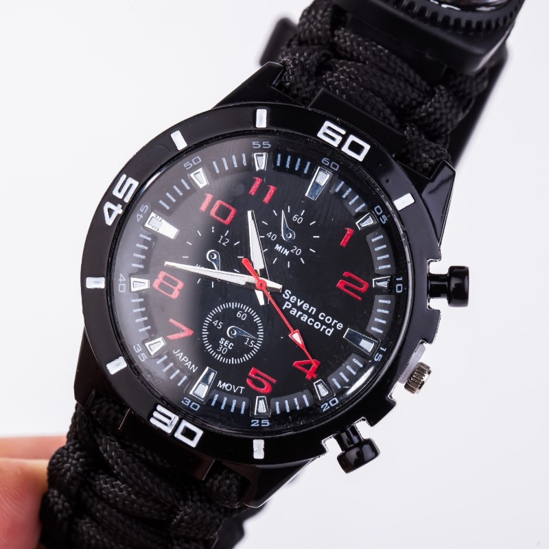 Multifunctional Outdoor Watch  - Outdoor Adventure Gifts recension och pris